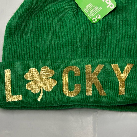 2 Beanies Be Warm On St Patrick's Day. Claire's Claire’s/Icing LUCKY Beanies. - Picture 7 of 15